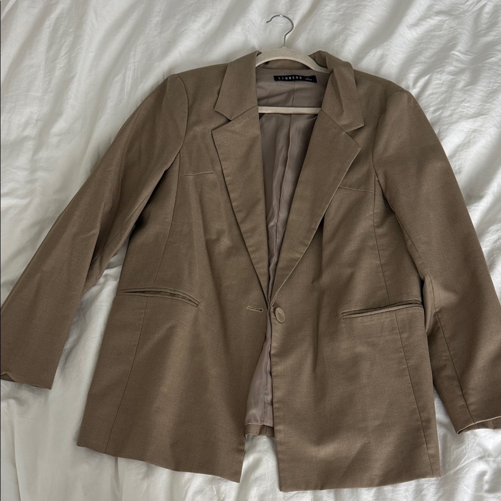 Lioness Princess Polly Taupe Blazer